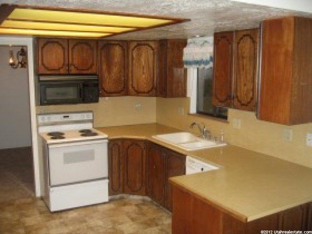328 S 725 E, Layton, UT 84041 — photo 4