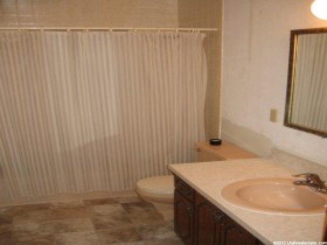 328 S 725 E, Layton, UT 84041 — photo 5