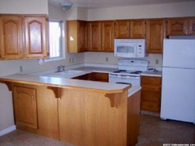 436 E Stephanie Cir S, Sandy, UT 84070 — photo 2