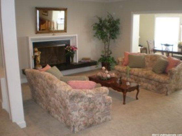 1898 S 900 E, Bountiful, UT 84010 — photo 2