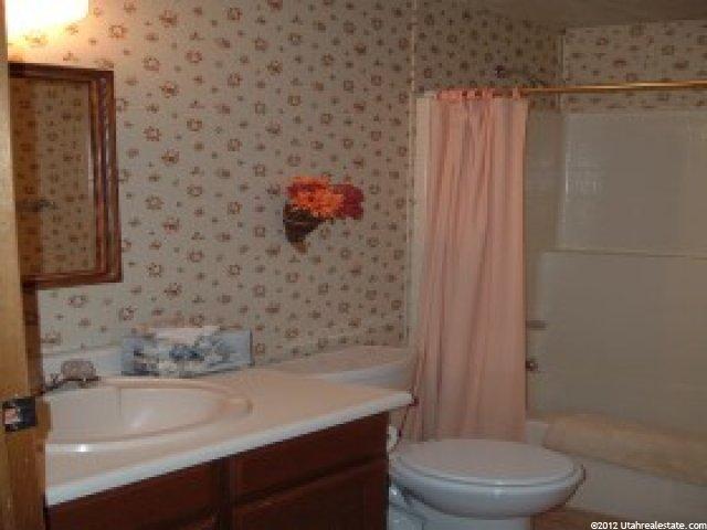 1111 N 2000 W #184, Farr West, UT 84404 — photo 8