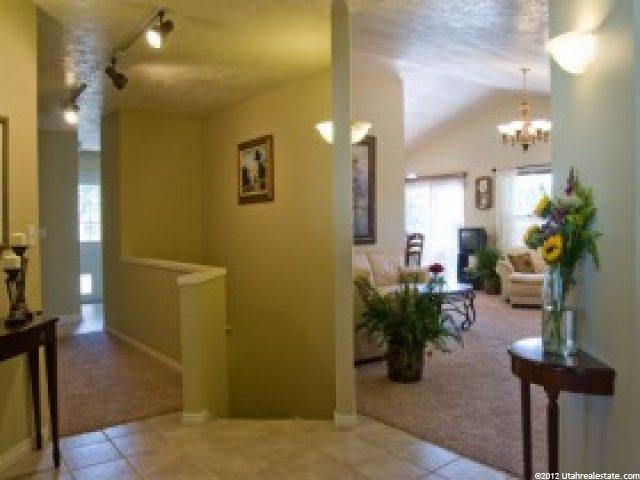 7944 Pinewood Dr, Sandy, UT 84094 — photo 4