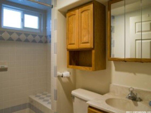 195 S 300 E, Bountiful, UT 84010 — photo 8