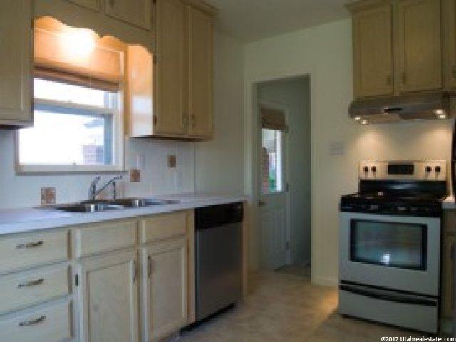 195 S 300 E, Bountiful, UT 84010 — photo 7