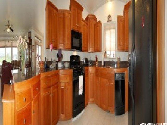 3524 N 3000 W, Farr West, UT 84404 — photo 4