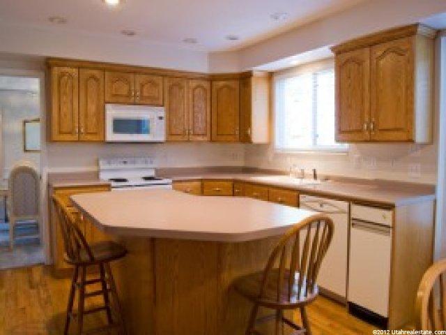 8151 S Miranda Ln, Sandy, UT 84093 — photo 4