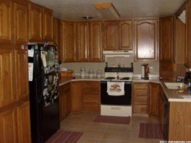 5824 S 2050 W, Roy, UT 84067 — photo 2