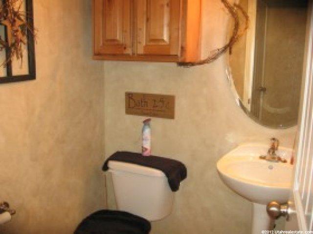1423 N 3330 W, Clinton, UT 84015 — photo 7