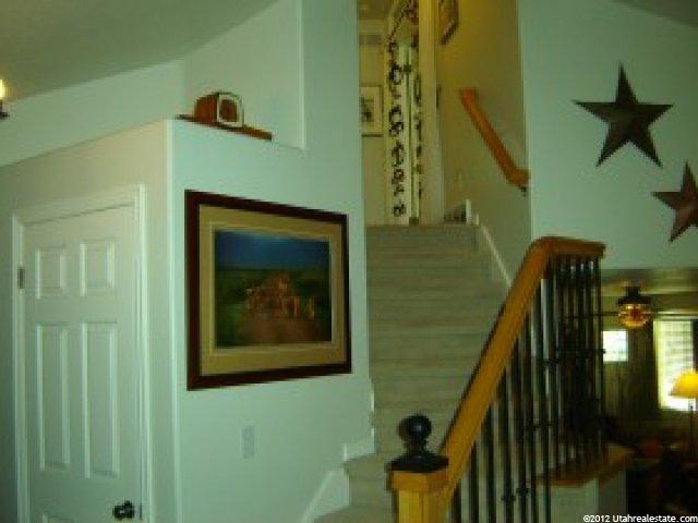 1043 N 300 E, Layton, UT 84041 — photo 3