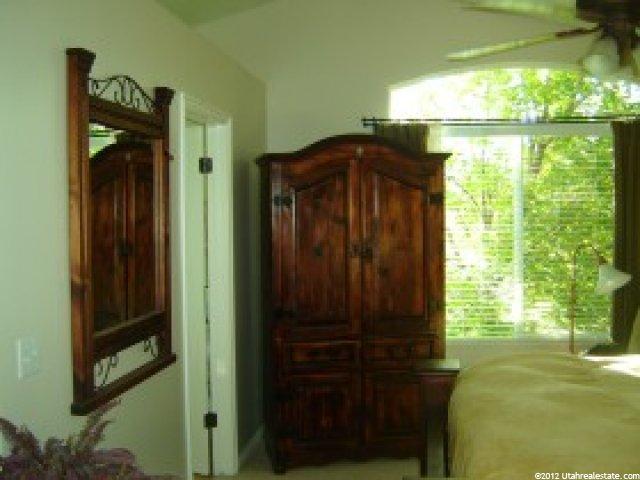1043 N 300 E, Layton, UT 84041 — photo 8