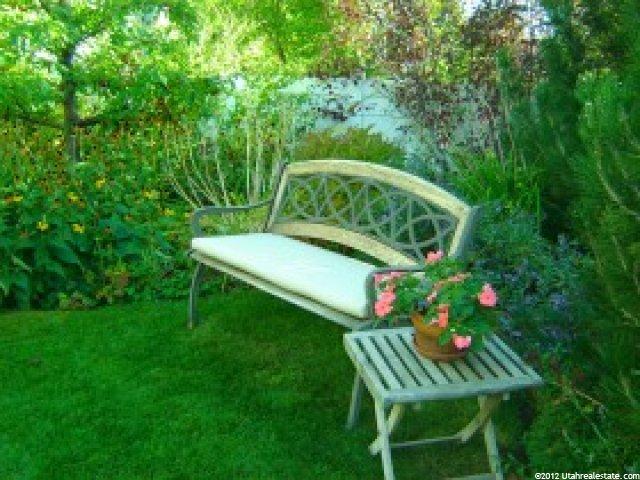 1043 N 300 E, Layton, UT 84041 — photo 9
