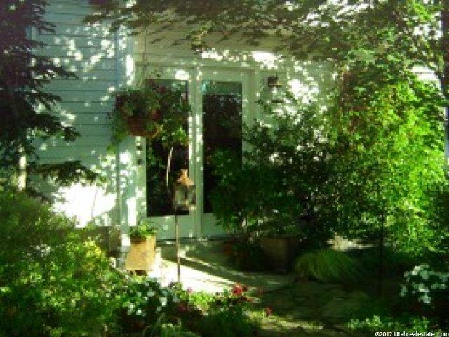 1043 N 300 E, Layton, UT 84041 — photo 10