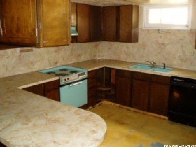 103 Ross Dr, Clearfield, UT 84015 — photo 3