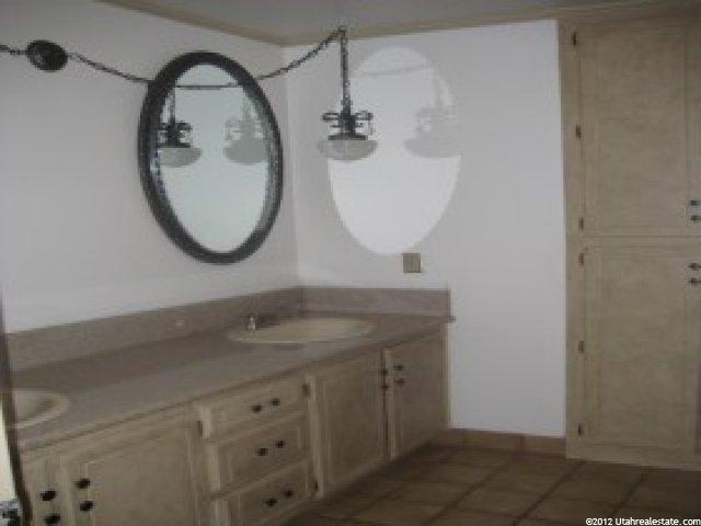 2102 E Dimple Dell Rd, Sandy, UT 84092 — photo 4