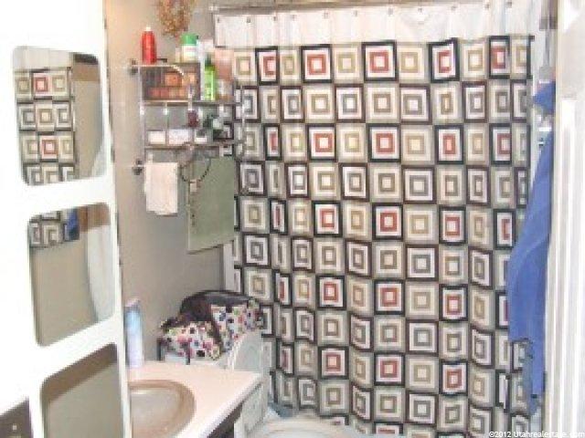 336 W 2400 S, Clearfield, UT 84015 — photo 4