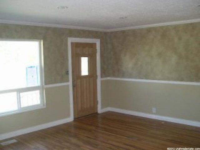 856 E Elm St S, Layton, UT 84041 — photo 2
