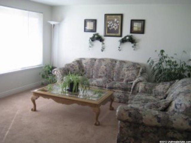 77 E Diamond St, Layton, UT 84041 — photo 2
