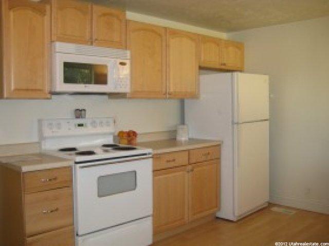 77 E Diamond St, Layton, UT 84041 — photo 3