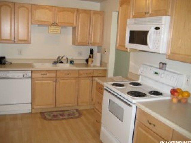77 E Diamond St, Layton, UT 84041 — photo 4