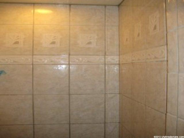 77 E Diamond St, Layton, UT 84041 — photo 10