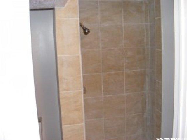 902 E 1000 S, Clearfield, UT 84015 — photo 6