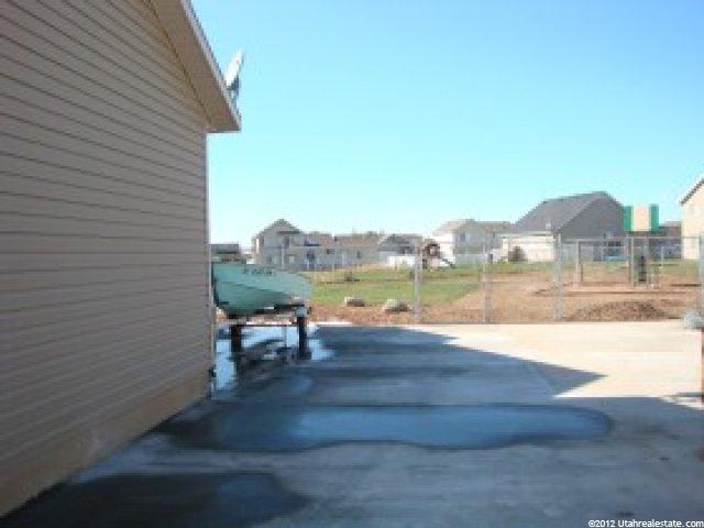 1073 N 3350 W, Layton, UT 84041 — photo 2