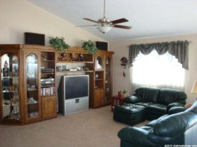 1073 N 3350 W, Layton, UT 84041 — photo 4