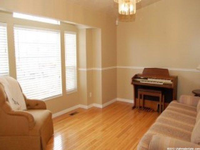 181 W 2050 S, Clearfield, UT 84015 — photo 2