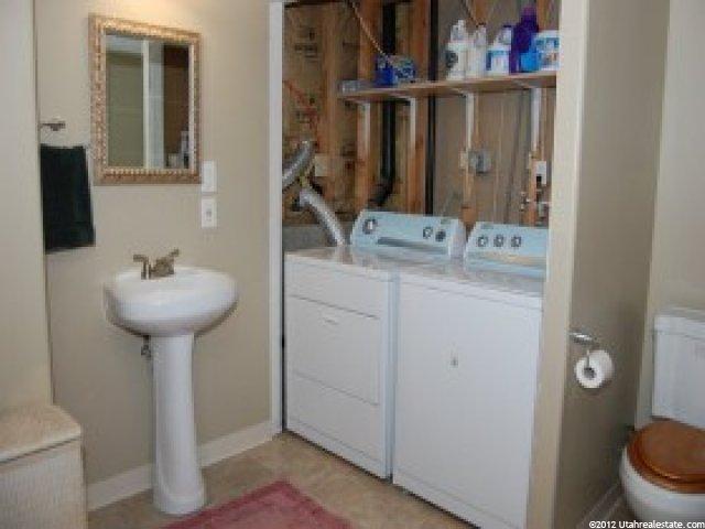 181 W 2050 S, Clearfield, UT 84015 — photo 11