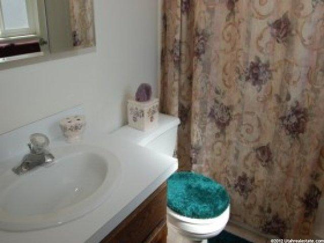 181 W 2050 S, Clearfield, UT 84015 — photo 6