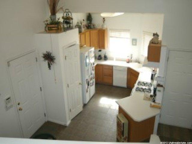 305 E 1100 N, Layton, UT 84041 — photo 9