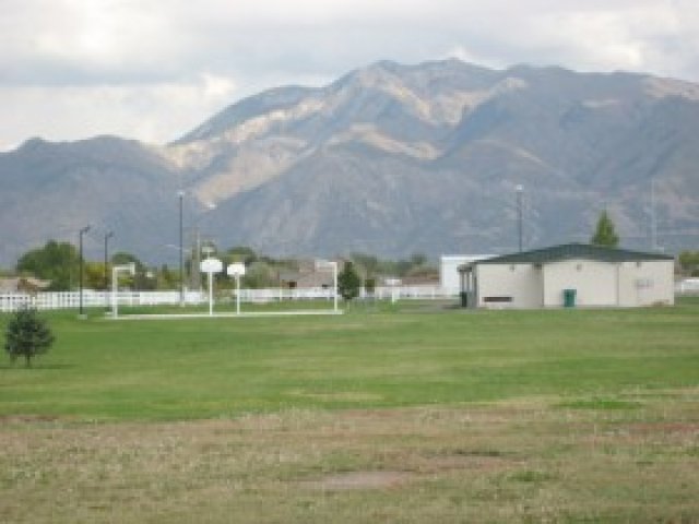 3174 S 2985 W, West Haven, UT 84401 — photo 5