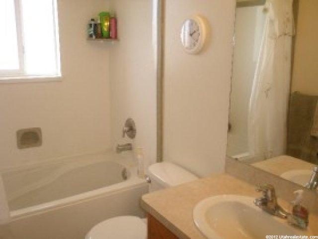 596 E Canyon View Dr, Ogden, UT 84404 — photo 8