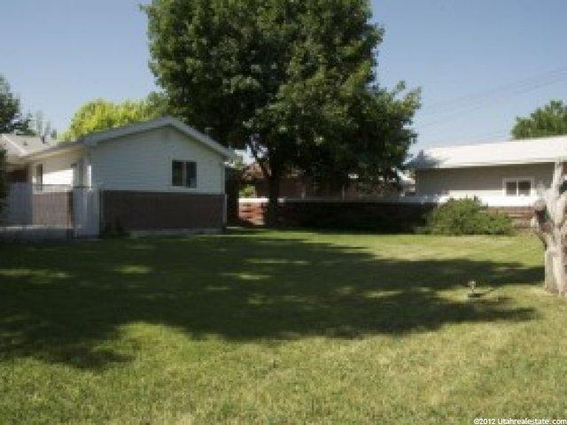 389 E Montgomery Dr S, Sandy, UT 84070 — photo 2