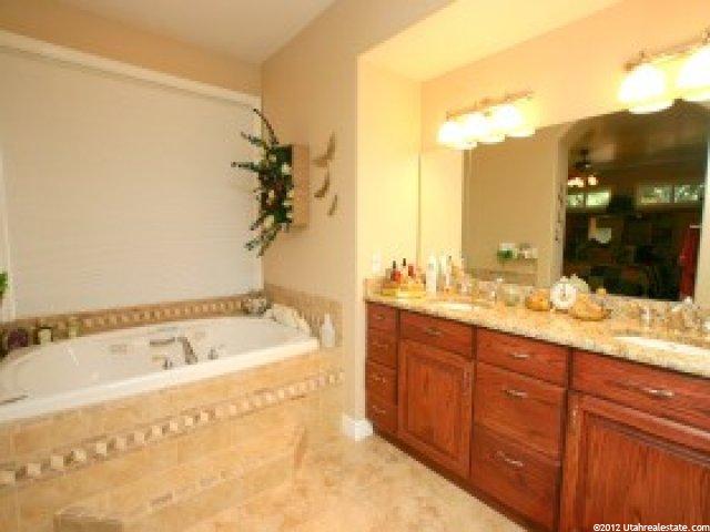 190 E Center St, New Harmony, UT 84757 — photo 9
