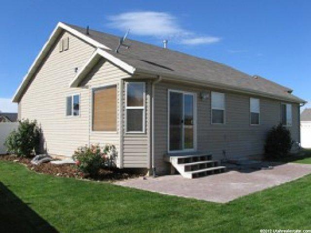1066 N 3350 W, Layton, UT 84041 — photo 5