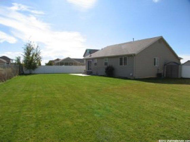 1066 N 3350 W, Layton, UT 84041 — photo 7