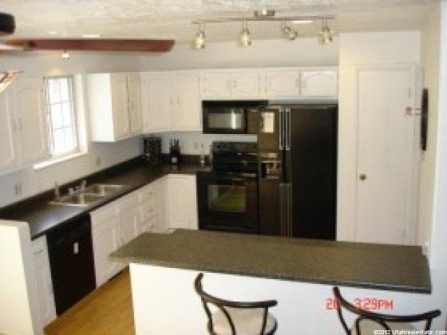 69 W 8600 S, Midvale, UT 84047 — photo 2