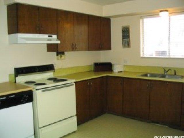 569 S 600 E, Layton, UT 84041 — photo 3