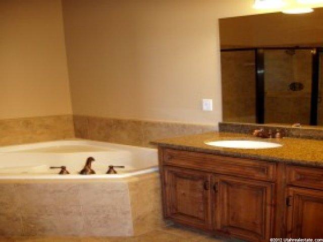 2406 W 975 N, Layton, UT 84041 — photo 6