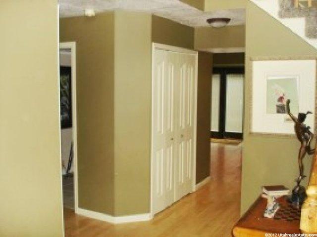 10069 Rockview Dr, Sandy, UT 84092 — photo 2