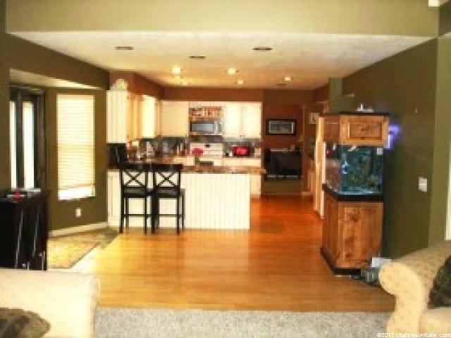 10069 Rockview Dr, Sandy, UT 84092 — photo 4