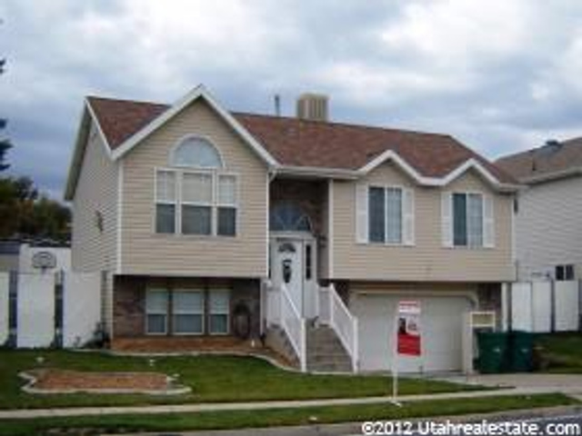 4128 Lily Dr, Roy, UT 84067