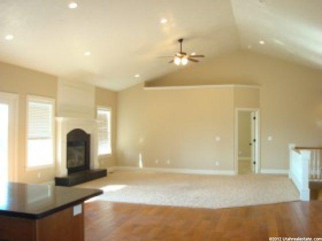 1211 S Grandview Dr E, Providence, UT 84332 — photo 4