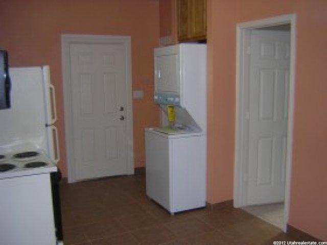 586 29th St, Ogden, UT 84403 — photo 2