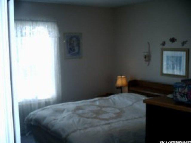672 N 1420 W, Clinton, UT 84015 — photo 4