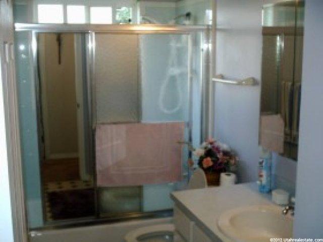 672 N 1420 W, Clinton, UT 84015 — photo 5