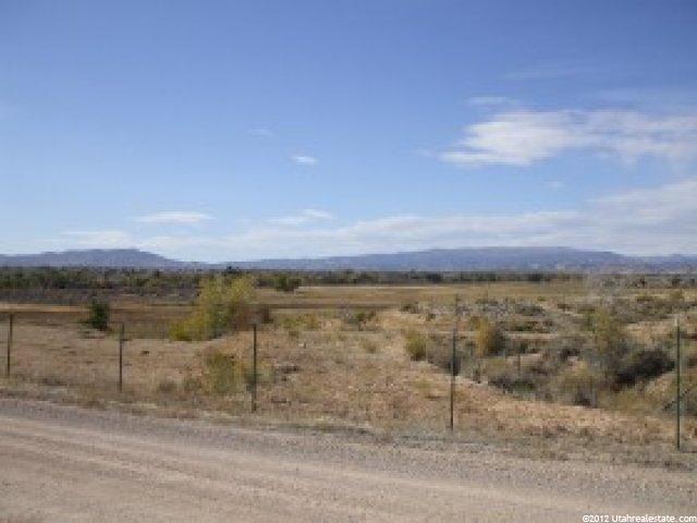 128 S 2850 E, Vernal, UT 84078 — photo 3