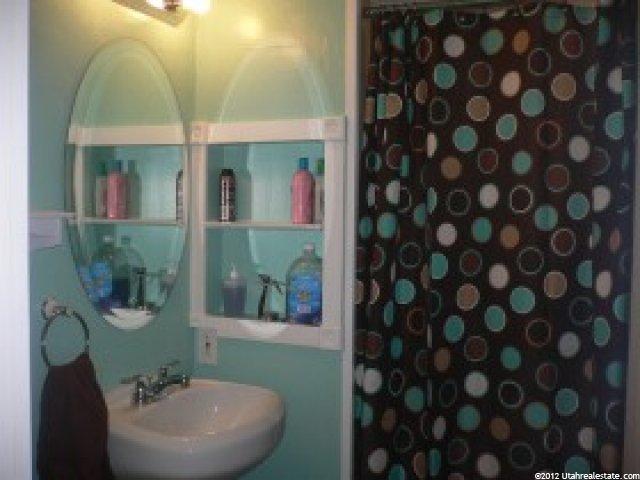 5045 S 2325 W, Roy, UT 84067 — photo 8