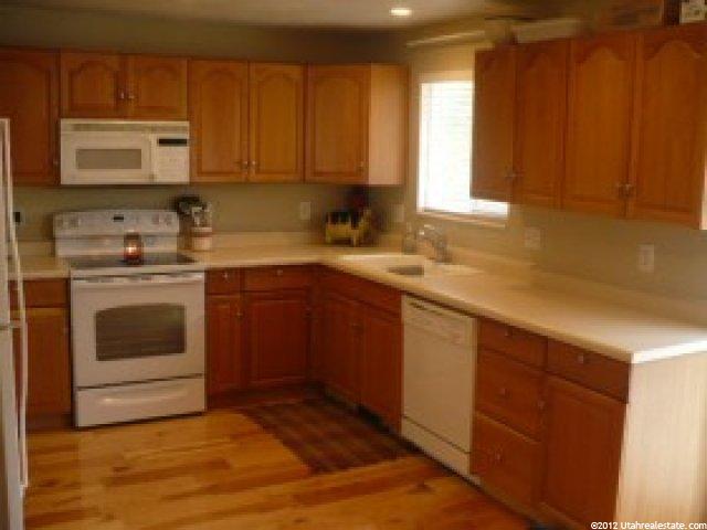 929 E 400 S, Kaysville, UT 84037 — photo 4